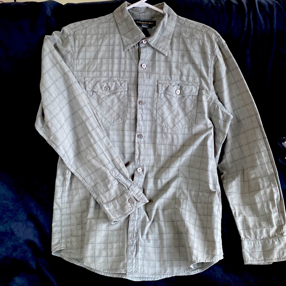 Mens large Banana Republic casual button up shirt, Olive green